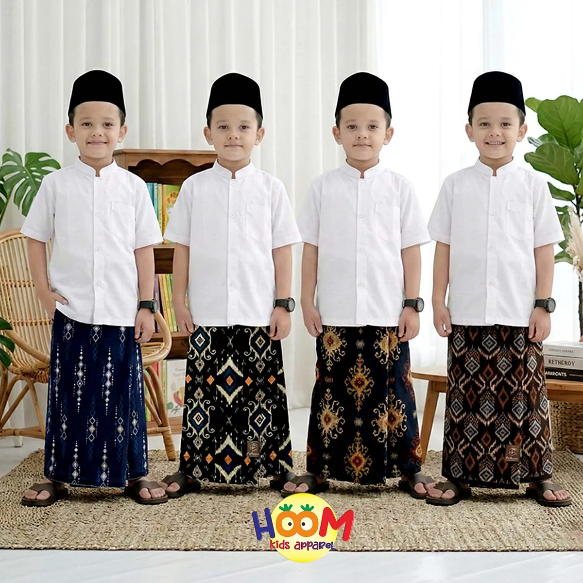 Anak mengenakan sarung instan Hoomkids koleksi Priyangan
